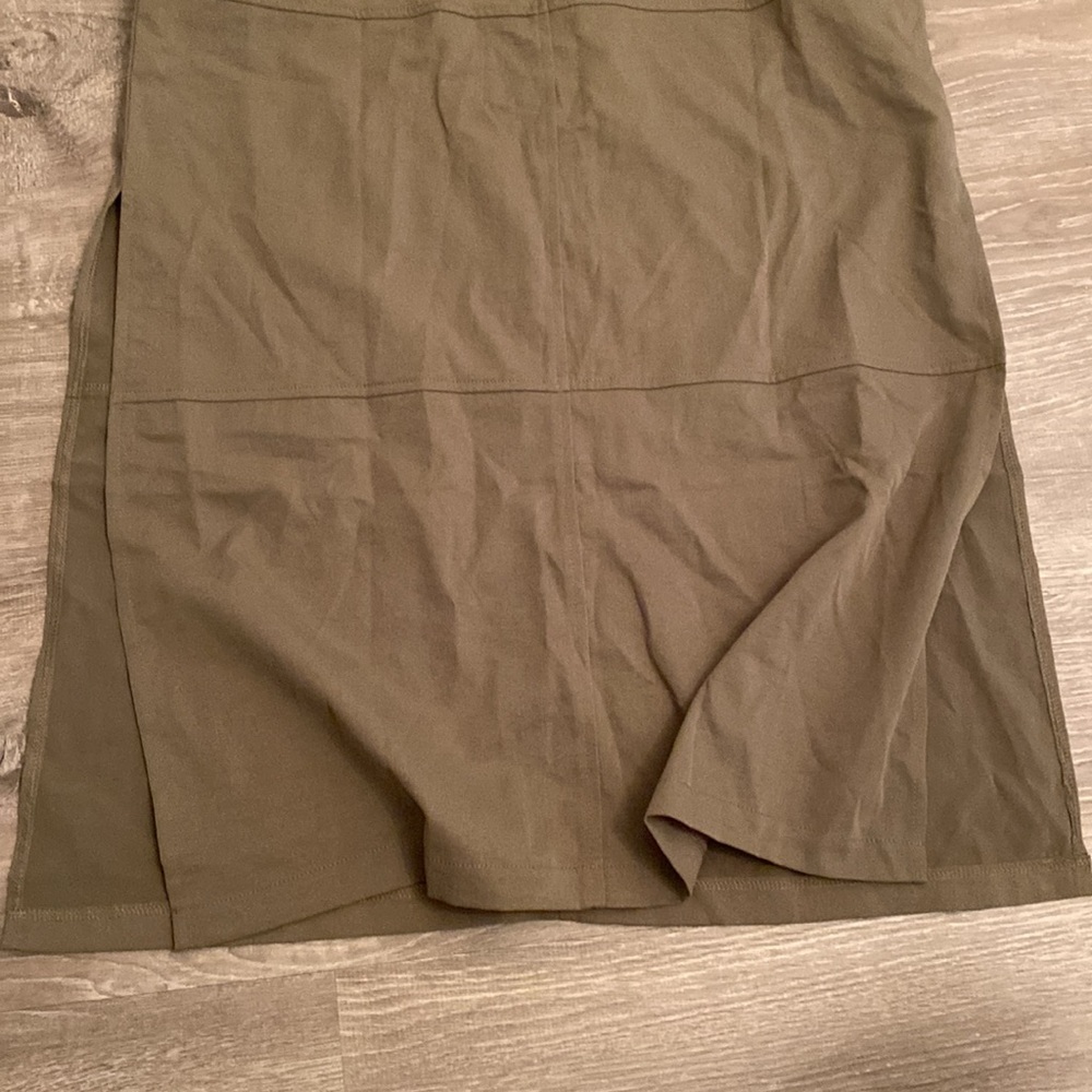 Long army green skirt - Picture 3 of 3